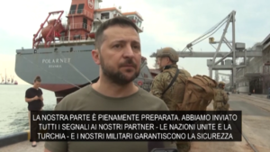 Grano, il presidente ucraino Zelensky al porto di Odessa per osservare le operazioni di carico per l’export