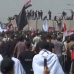 Iraq, i dimostranti all’assalto della Green Zone di Baghdad