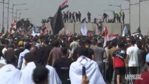 Iraq, i dimostranti all’assalto della Green Zone di Baghdad