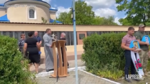 Ucraina, rissa tra preti a colpi di crocifisso: il video è virale