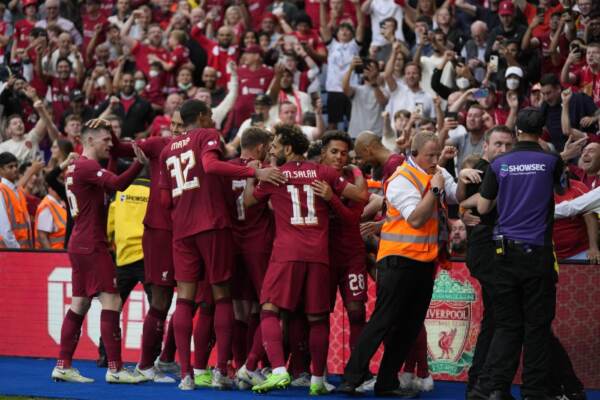 Football : Liverpool remporte la Community Shield