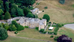 Gb: festa di nozze per Boris Johnson, alberi piantati a forma di cuore