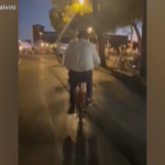 Festa della Lega a Milano Marittima, Matteo Salvini arriva in bicicletta