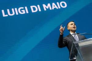 Di Maio lancia Impegno Civico: “Un partito riformatore che non parla agli estremismi”