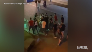 Reggio Calabria, giovane aggredito da 20 ragazzi: il video
