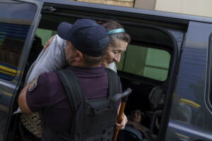 Ucraina, Kiev: “Iniziata l’evacuazione obbligatoria dalla regione di Donetsk”