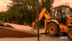 Ukraine: Mariupol, Russian soldiers dismantle memorial for Ukrainian war dead