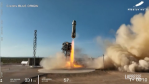 Blue Origin manda nello spazio una capsula con sei ‘turisti dello spazio’