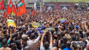 Gaza, migliaia di persone ai funerali del comandante della Jihad islamica a Rafah