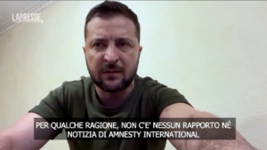 Ucraina, Zelensky: “Sul bombardamento russo di Zhaporizhzhia silenzio eloquente di Amnesty”
