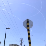 Israele, il sistema di difesa aerea Iron Dome intercetta e abbatte razzi dalla Strsicia di Gaza