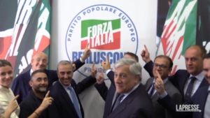 Forza Italia presenta il simbolo: Berlusconi presidente e riferimento a Ppe