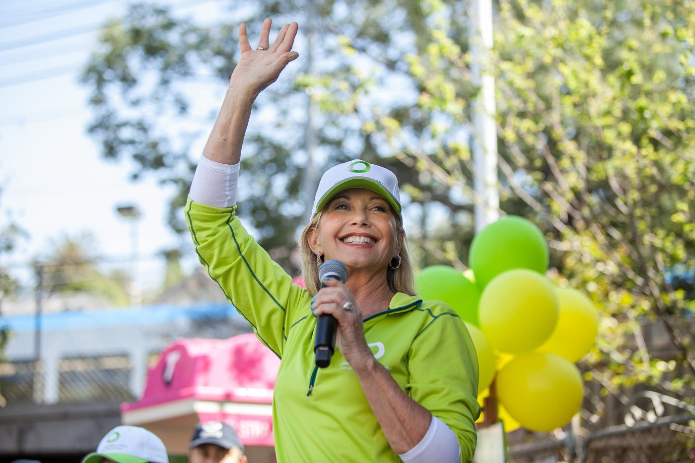OLIVIA NEWTON JOHN AL - THE WELLNESS WALK, MELBOURNE