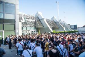 Juventus, l'arrivo di Paul Pogba al J Medical per le visite mediche