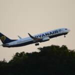 Ryanair: sul rinnovo contratti degli equipaggi sindacati ancora divisi, rischio sciopero 1 ottobre