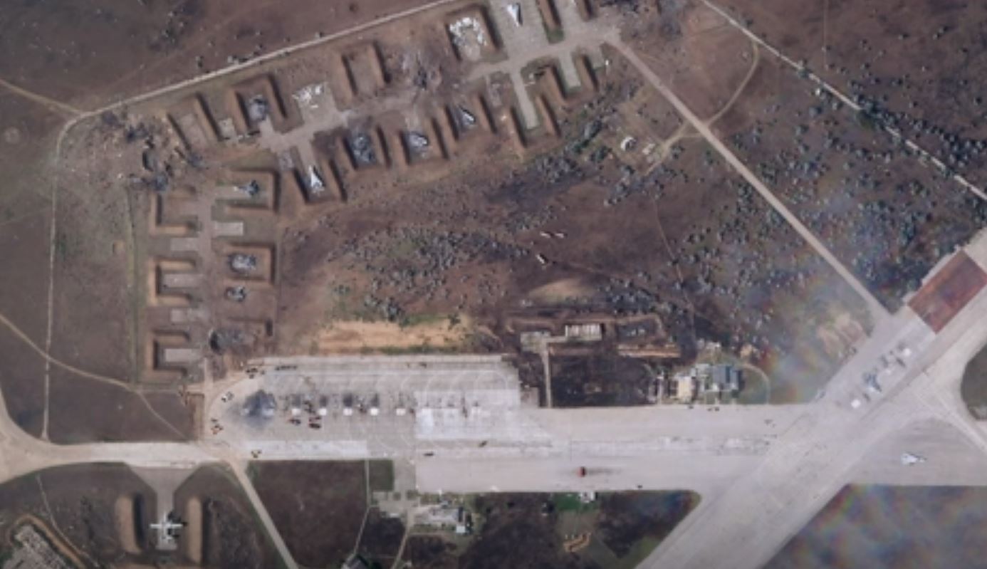 Ucraina: Kiev, distrutti nove aerei russi in una base in Crimea