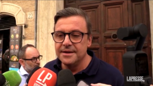 Elezioni, Calenda: “Io leader coalizione, su Pizzarotti chiedete a Renzi”