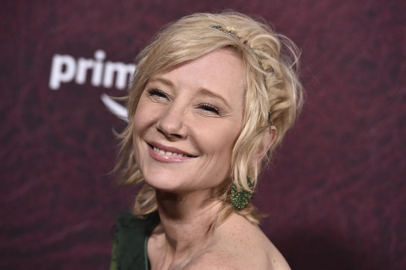 Cinema: è morta l’attrice Anne Heche, staccate le macchine che la tenevano in vita
