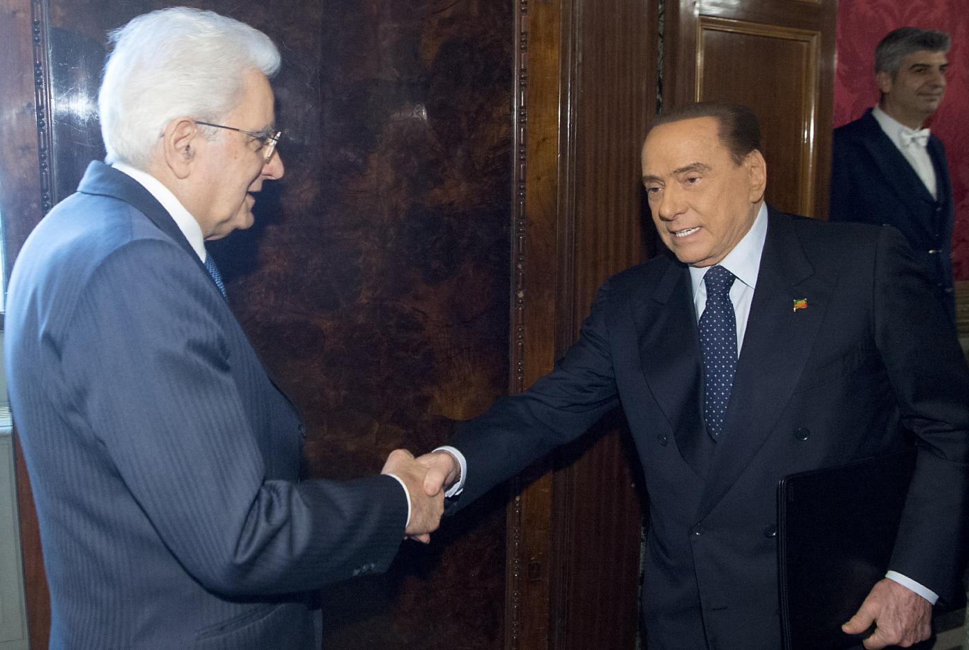 Elezioni, Berlusconi: “Mai attaccato Mattarella”, Letta: “Messaggio chiaro, gli ha detto che se ne deve andare” Elezioni, Berlusconi: “Mai attaccato Mattarella”, Letta: “Messaggio chiaro, gli ha detto che se ne deve andare”