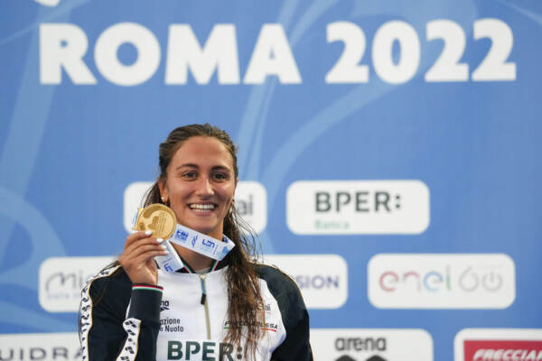 Europei di nuoto a Roma: pioggia di medaglie per la Nazionale italiana, 5 ori in un giorno