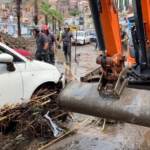 Bombe d’acqua al Sud, auto trascinate in Calabria e colate di fango a Stromboli
