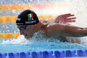 Europei di nuoto a Roma: oro di Razzetti nei 400 misti, bronzo a Matteazzi