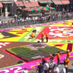 Belgio: enorme tappeto di fiori in piazza, la creazione in time-lapse