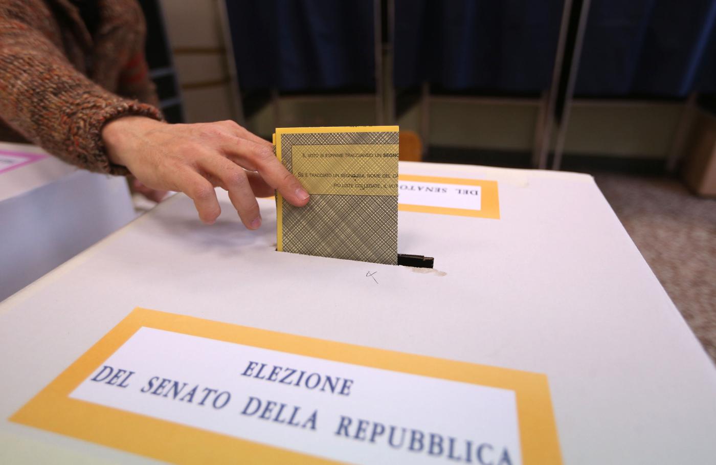 La prima del Rosatellum con il Parlamento dimezzato: ecco come funziona il voto La prima del Rosatellum con il Parlamento dimezzato: ecco come funziona il voto