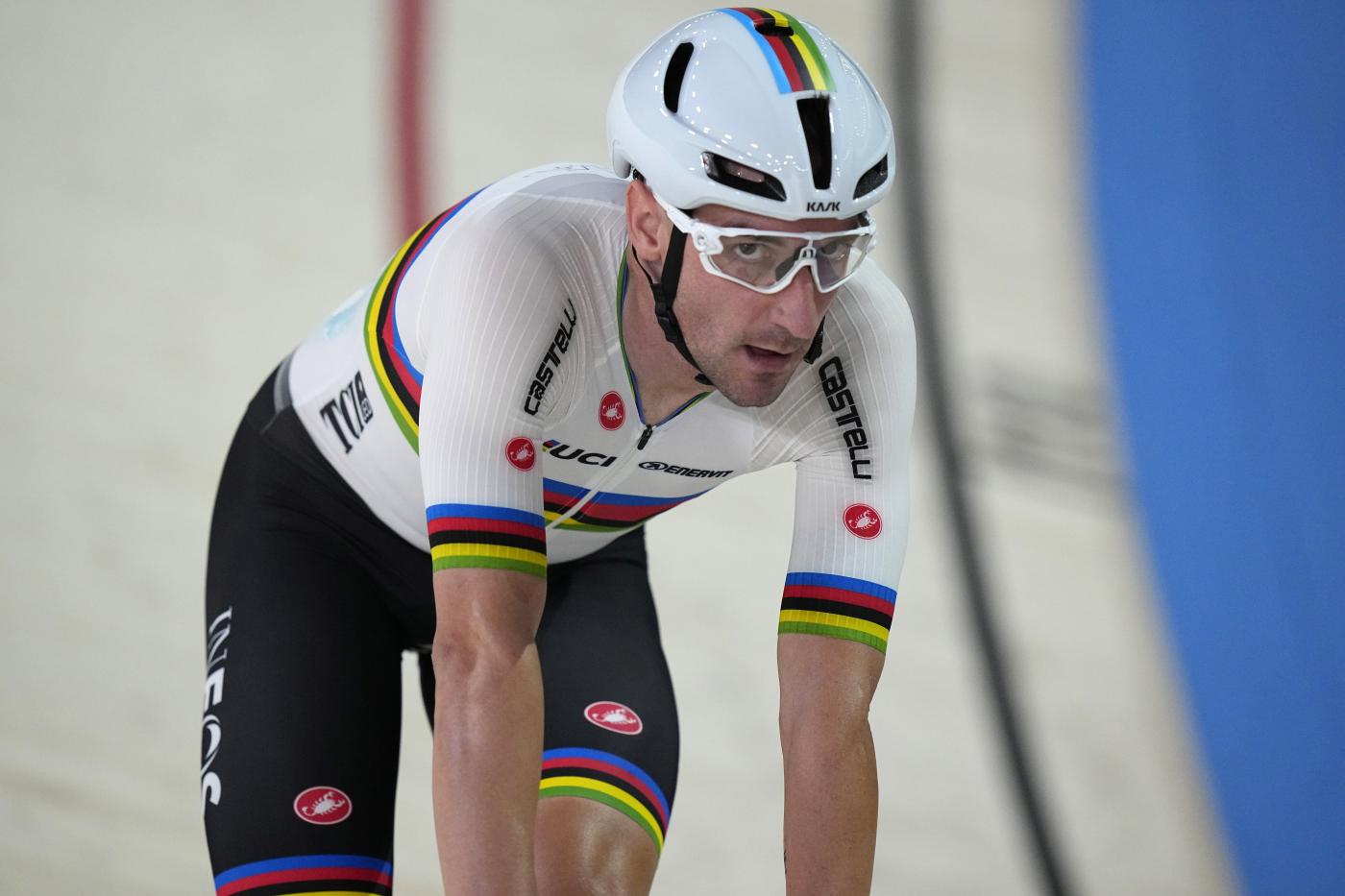 Ciclismo, Viviani oro mondiale nella gara a eliminazione