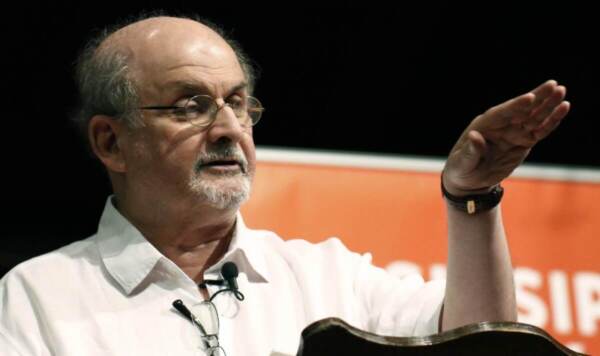 USA: La santé de Rushdie s’améliore, selon son agent