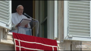 Ferragosto, la preghiera di Papa Francesco: “Non dimentichiamo chi è solo”