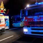Incidenti stradali: Tir tampona due bus sull’A1, un morto e quindici feriti