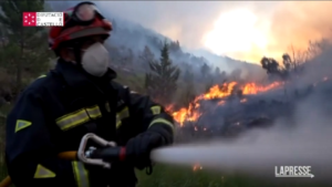 Spagna, vasto incendio nella provincia di Alicante