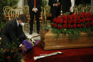 Addio a Piero Angela, l’ultimo saluto del figlio Alberto: “Ho avuto la sensazione di avere Leonardo Da Vinci in casa”