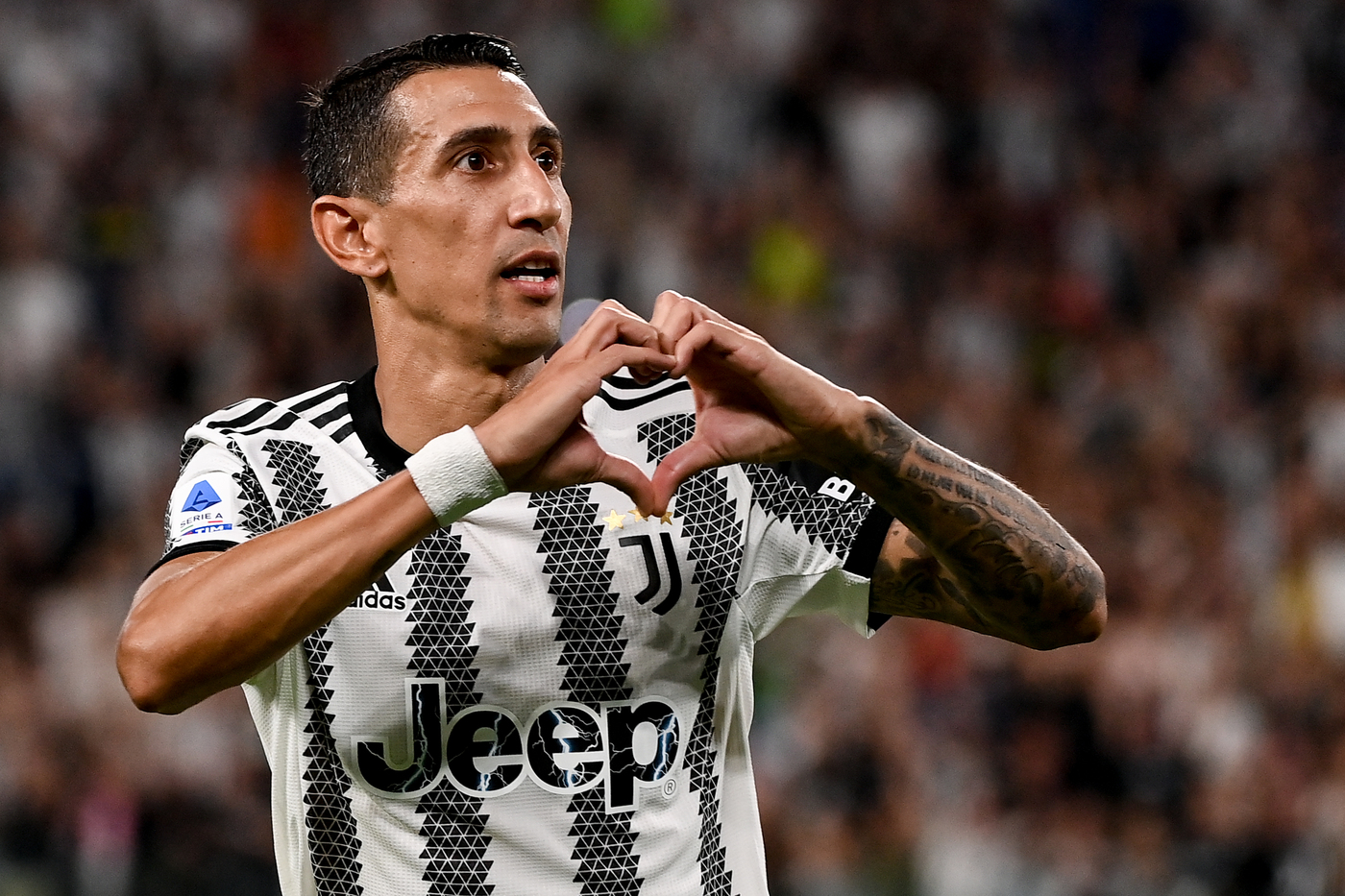 Serie A, per la Juve esordio con tre reti al Sassuolo: Vlahovic-Di Maria protagonisti Serie A, per la Juve esordio con tre reti al Sassuolo: Vlahovic-Di Maria protagonisti