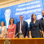 Elezioni, Calenda presenta il programma del Terzo Polo: Pnrr e Draghi premier