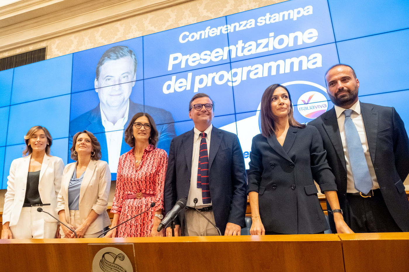 Elezioni, Calenda presenta il programma del Terzo Polo: Pnrr e Draghi premier