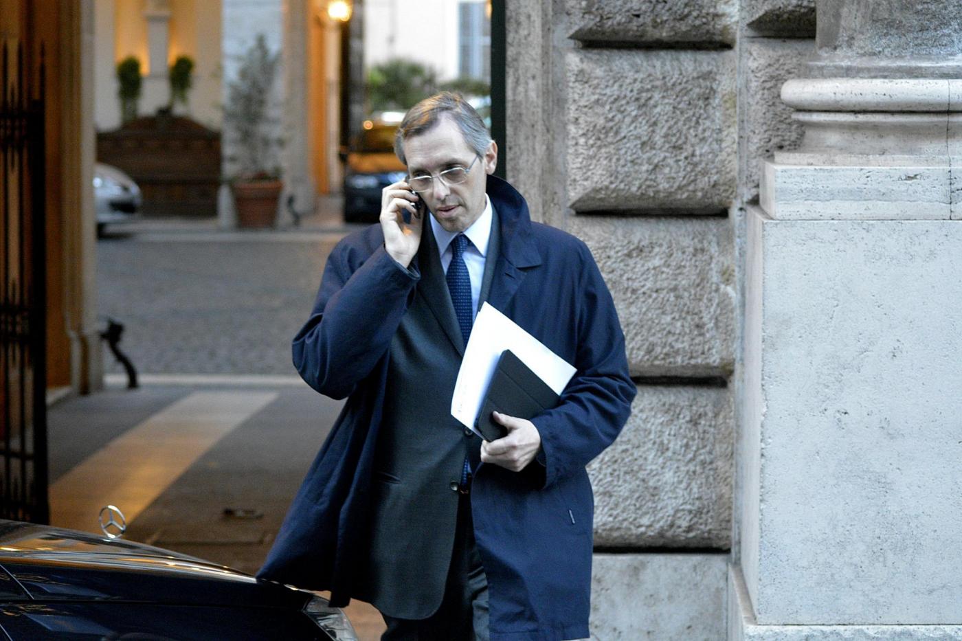 L’esclusiva del Giornale d’Italia: Ghedini prima di morire chiamò Berlusconi chiedendo di candidare Casellati nel seggio di Padova L’esclusiva del Giornale d’Italia: Ghedini prima di morire chiamò Berlusconi chiedendo di candidare Casellati nel seggio di Padova
