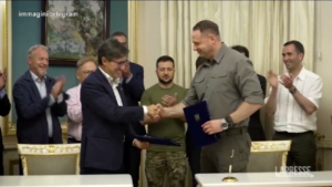 Ucraina, Nardella in missione a Kiev: il sindaco di Firenze incontra Zelensky