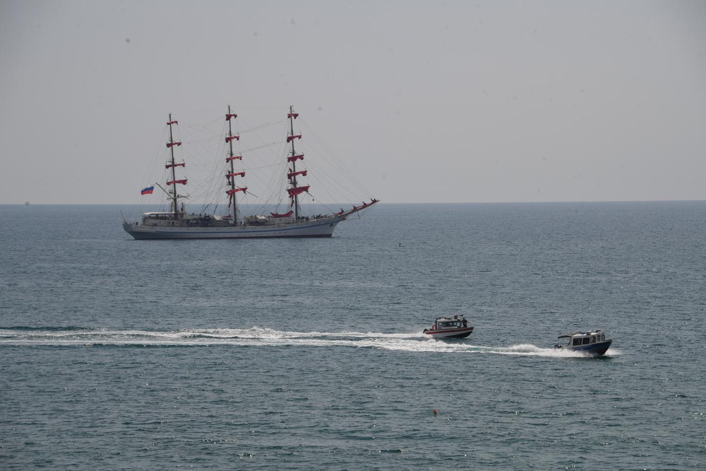 Hot Wheels - King Kuda - HW Art Cars 8/10 - HTB77 - Short Card - Chrysler - Herz Asso - Mattel 2024-1:64 - Foto 9