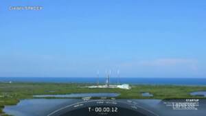Spazio: nuovo lancio da 53 satelliti per SpaceX