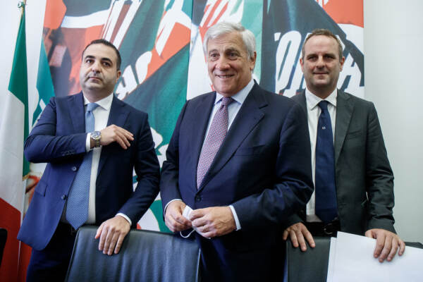Elezioni - Forza Italia annuncia adesione di 200 amministratori locali