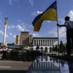 Ucraina, a 6 mesi da inizio conflitto Papa Francesco lancia appello: “Guerra è pazzia”