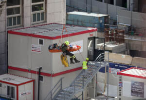 Milano, incidente sul lavoro in San Babila