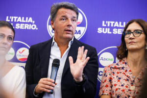 Elezioni, Renzi lancia il Terzo polo a Milano: “Con noi Draghi premier”