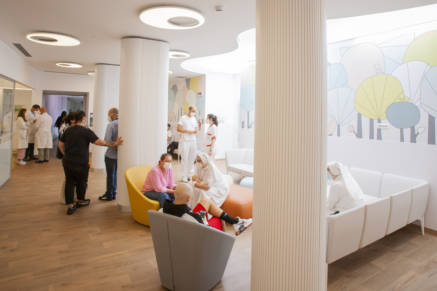 Minori: crollano le adozioni, solo 680 nel 2021 in Italia