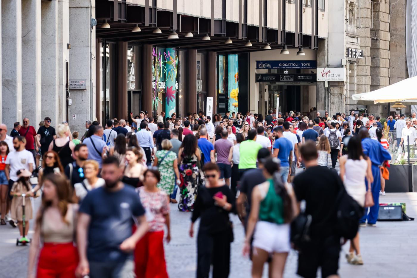 Covid, verso riduzione della quarantena da 7 a 5 giorni Covid, verso riduzione della quarantena da 7 a 5 giorni