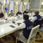 Ucraina: Zelensky riceve missione Aiea a Kiev. In Ue divisioni su visti a russi
