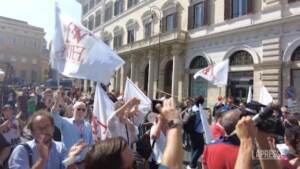 Scuola, docenti e personale in piazza a Roma: “Governo intervenga su carenza organico”