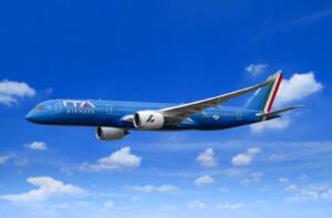 Il nuovo A350-900 di ITA Airways con livrea azzurra